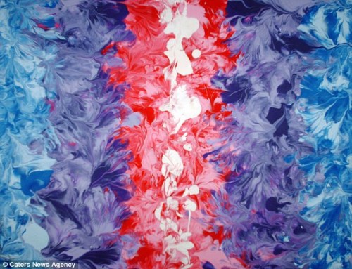 article-2531098-1A54EC3000000578-250_634x486